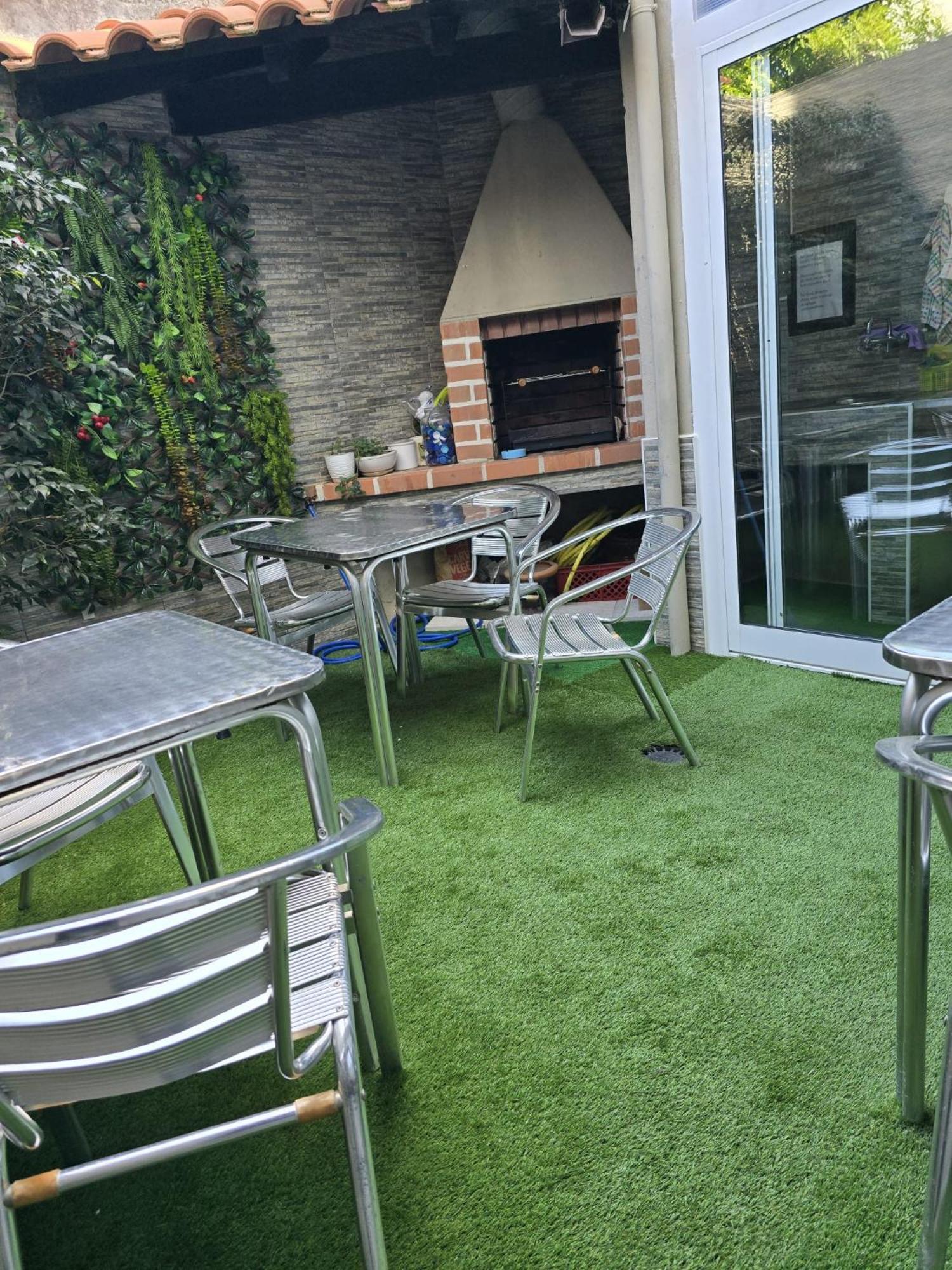 Sunny House Hostel Lagos Exterior photo